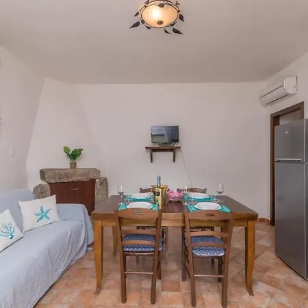 Luxury In Porto Rotondo 아파트 *
